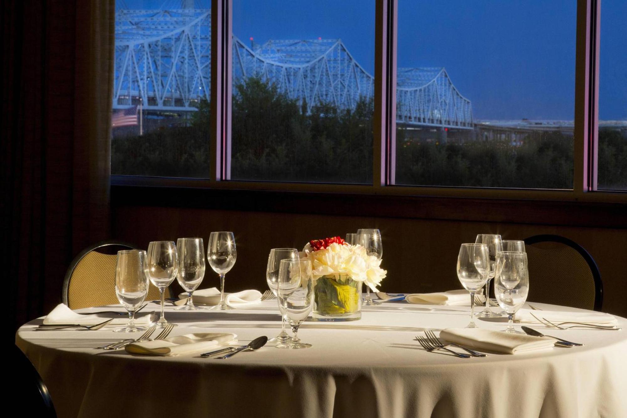 Sheraton Louisville Riverside Hotel Jeffersonville Buitenkant foto